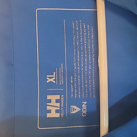 Hello Hansen button up ahort - Picture 3 of 4